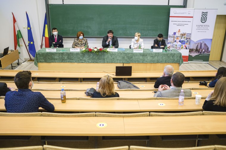 Felsőfokú asszisztensképző szakot indít a Sapientia Csíkszeredában