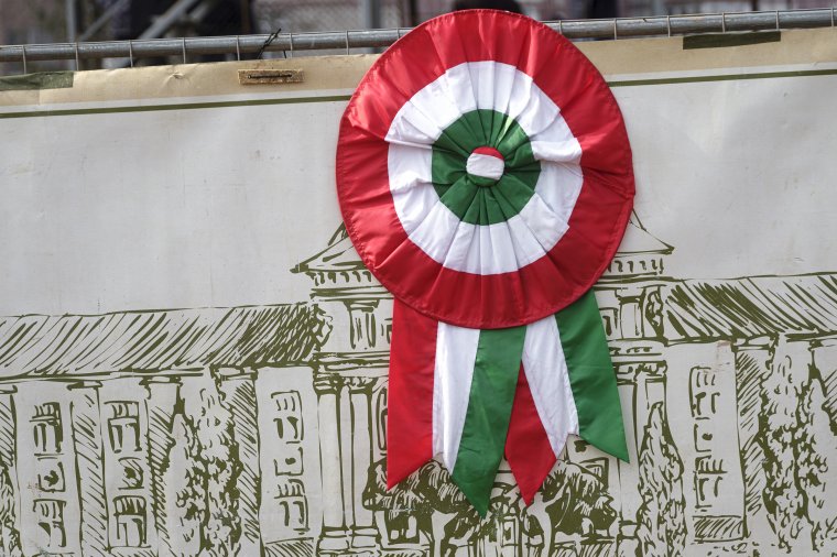 Március 15.: Szatmár, Máramaros és Szilágy megyében is fejet hajtanak a hősök emléke előtt