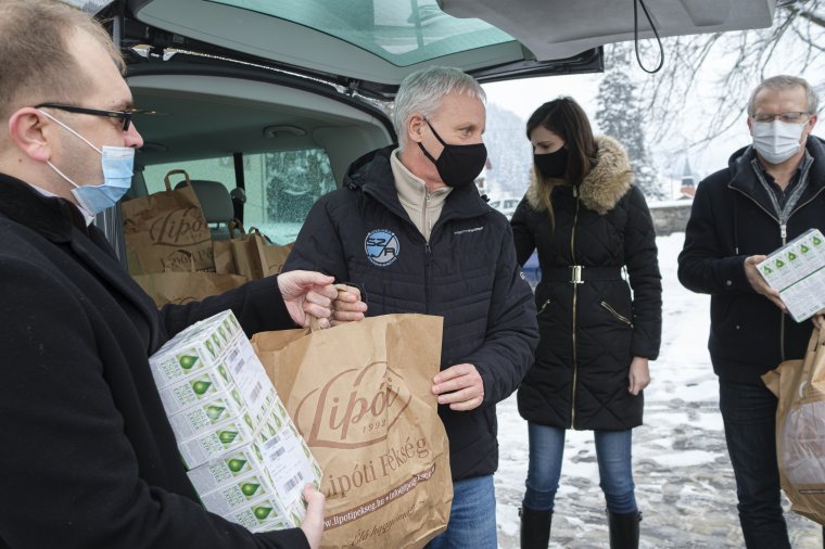 Adományok és egyházi támogatások Magyarországról Székelyföldre
