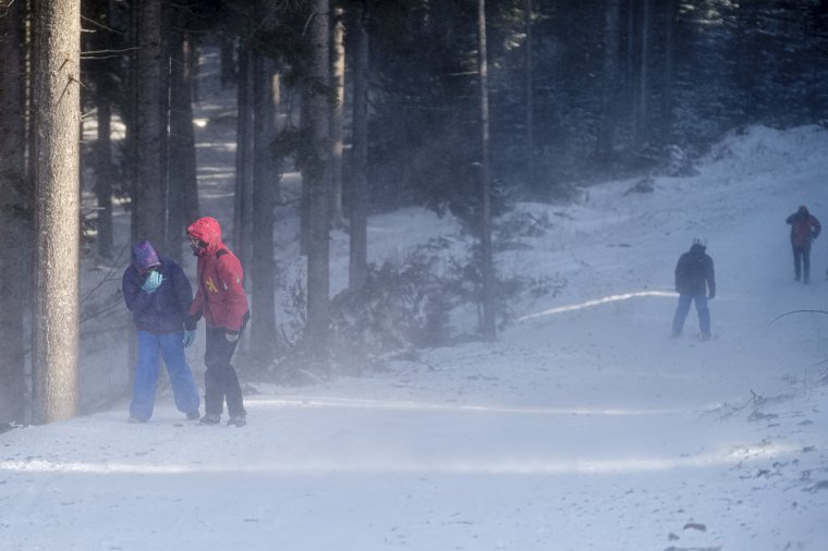 Viharos erejű szélre figyelmeztetnek a meteorológusok