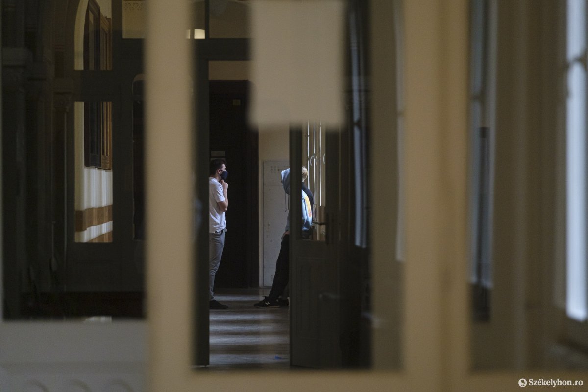 Se online, se az iskolában? Hamar változik az oktatási helyzet Romániában •  Fotó: Veres Nándor