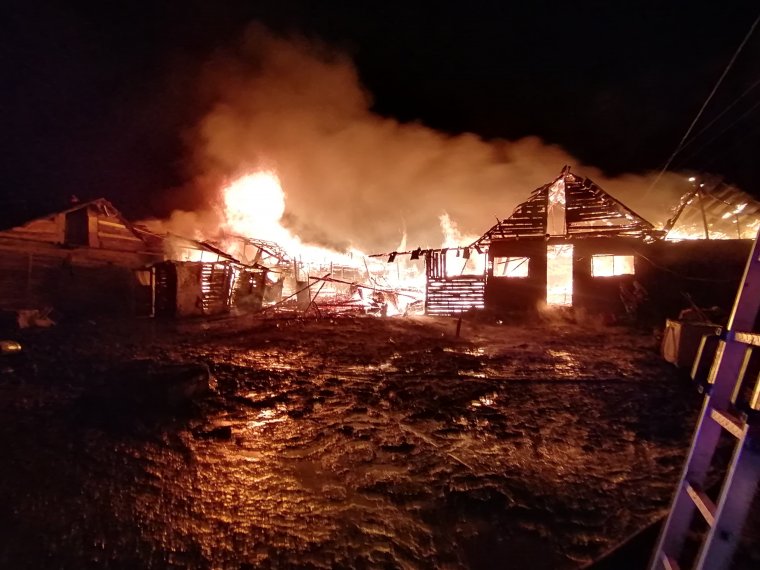 Lángokban a Somlyó utcai cigánytelep – frissítve