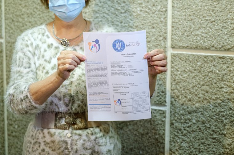 Nincs egyetértés az EU-ban a „vakcinaútlevéllel” kapcsolatban