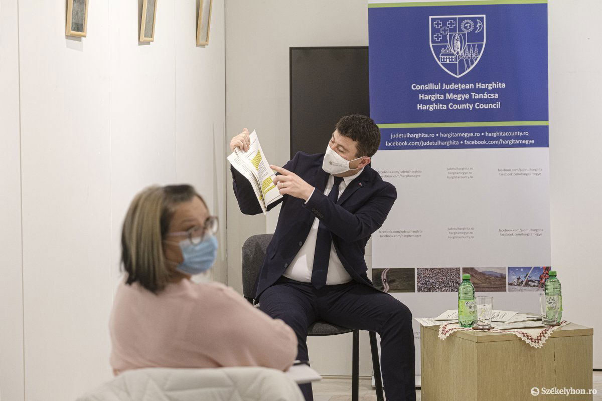 Érvényét vesztette. Borboly Csaba szerint jelenleg nincs törvény vagy rendelet, amely távol tartaná a diákokat az intézményes tanrendtől &bullet;  Fotó: Veres Nándor