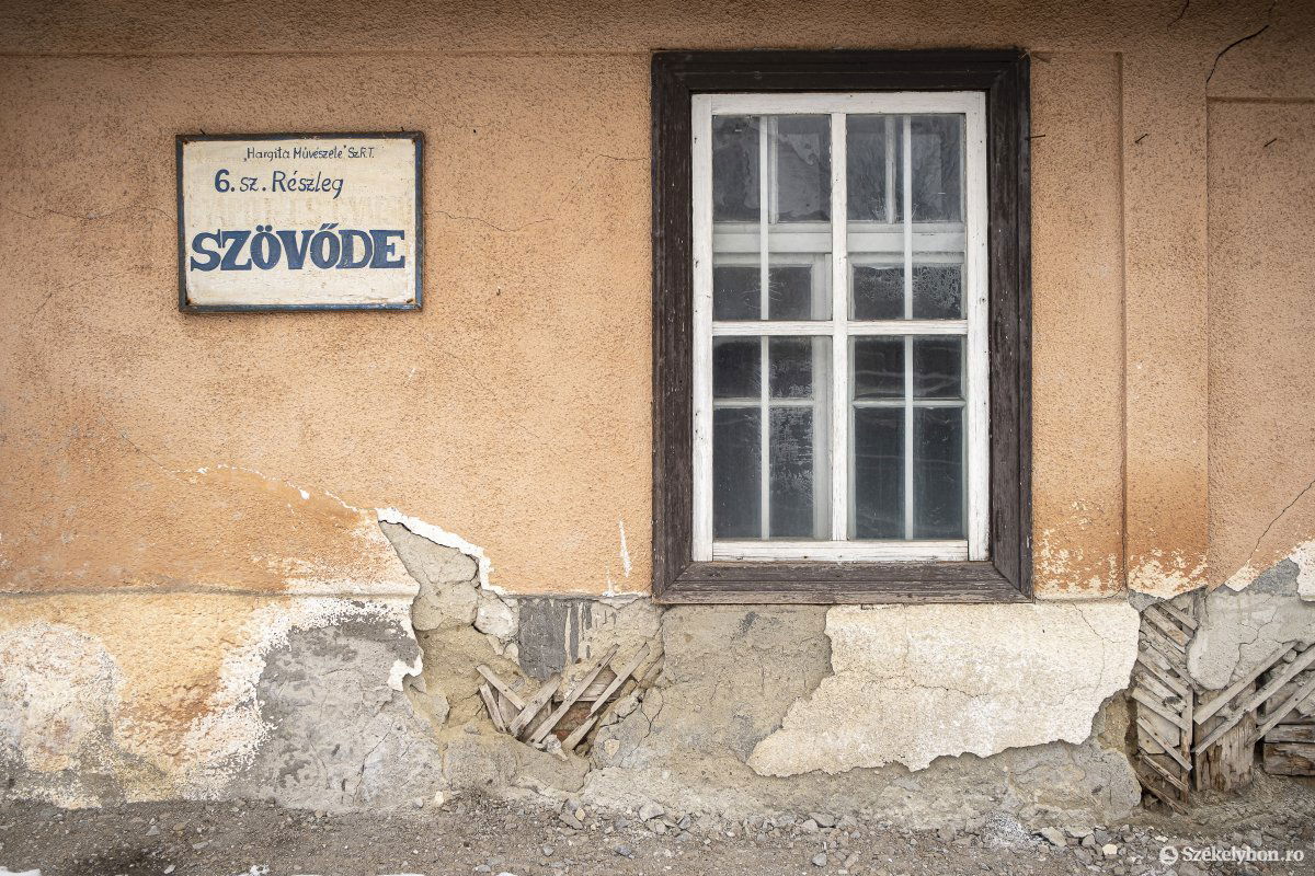 Jobb időket is láttak a dánfalvi ipari létesítmények. A kerámiaműhelyt fel lehet újíítani, a szövöde épületére bontás vár •  Fotó: Veres Nándor