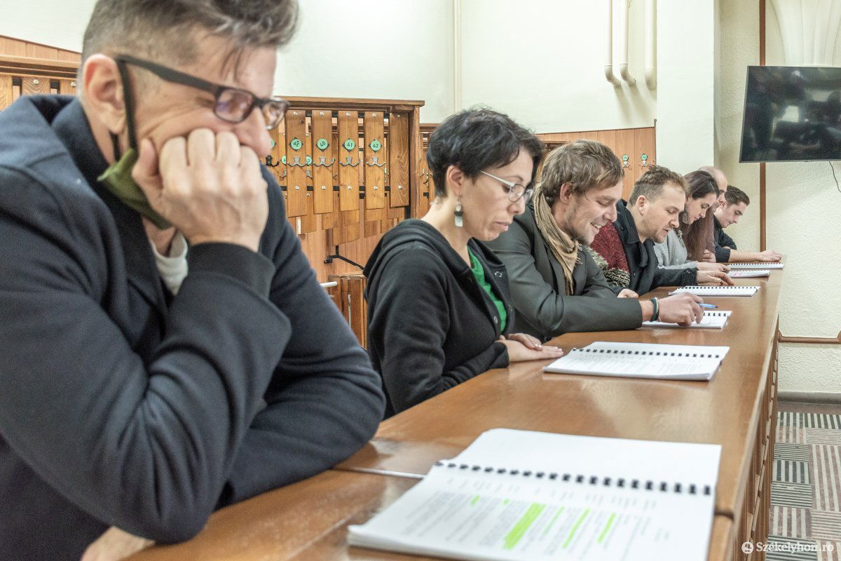 &bullet;  Fotó: Pinti Attila