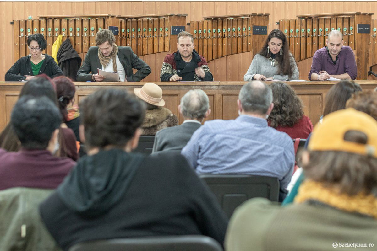 &bullet;  Fotó: Pinti Attila