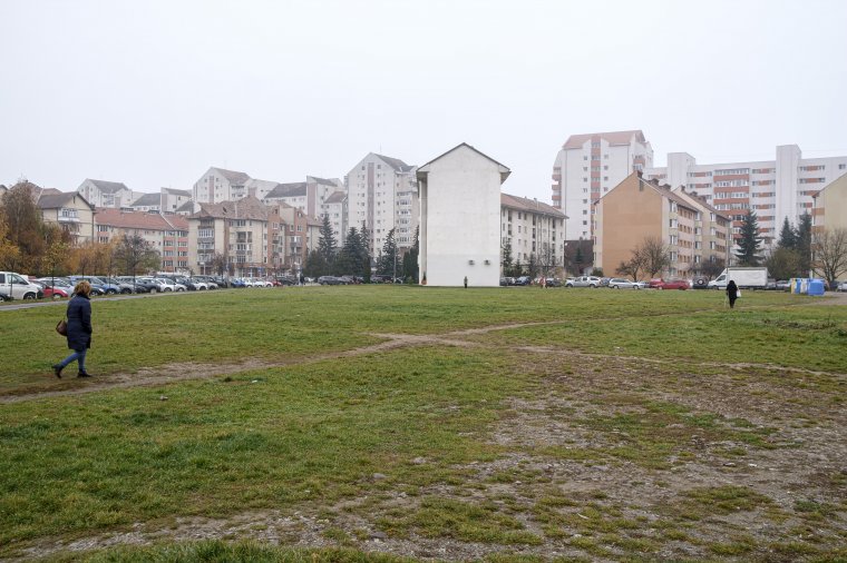 Hosszútávon parkolóház és mélygarázs épülhet magánberuházások révén Csíkszeredában