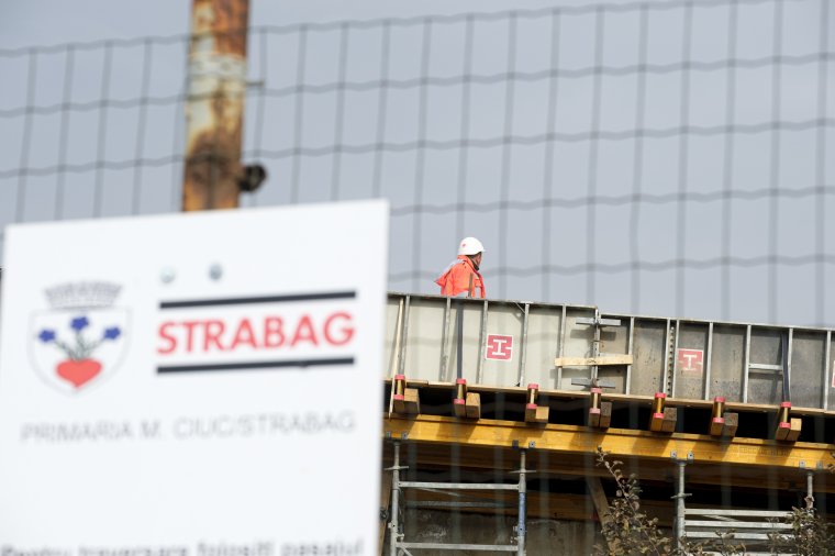 Jogerős döntés: nem kell leállítani a csíkszeredai vasúti felüljáró felújítási munkálatait