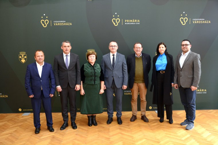 Pro Urbe díjakat adtak át Csíkszeredában a határokon átívelő, áldozatos munkáért
