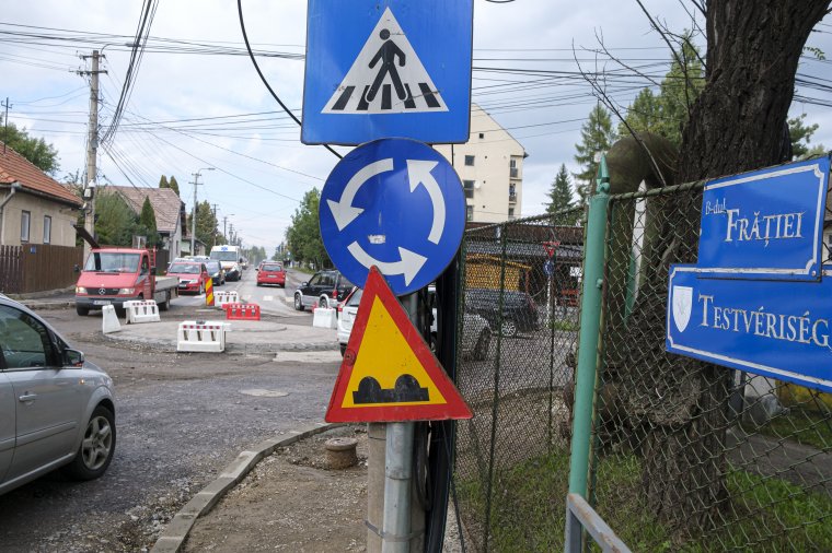 Szentlélek utcai körforgalom: elégedetlenek a sofőrök