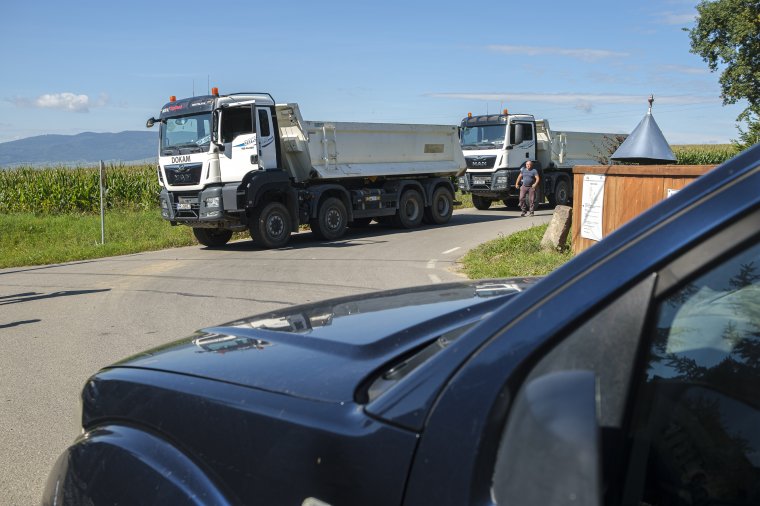Még mindig gondot okoz a teherautó-forgalom