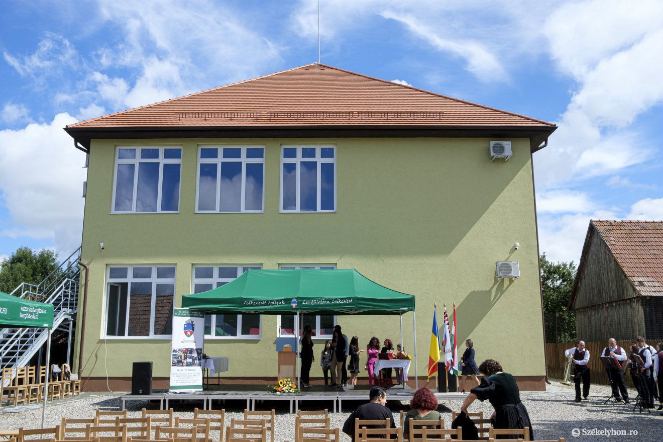 &bullet;  Fotó: Veres Nándor