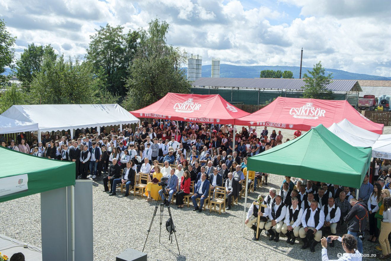 &bullet;  Fotó: Veres Nándor