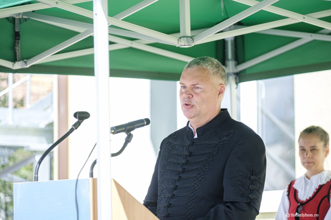 &bullet;  Fotó: Veres Nándor