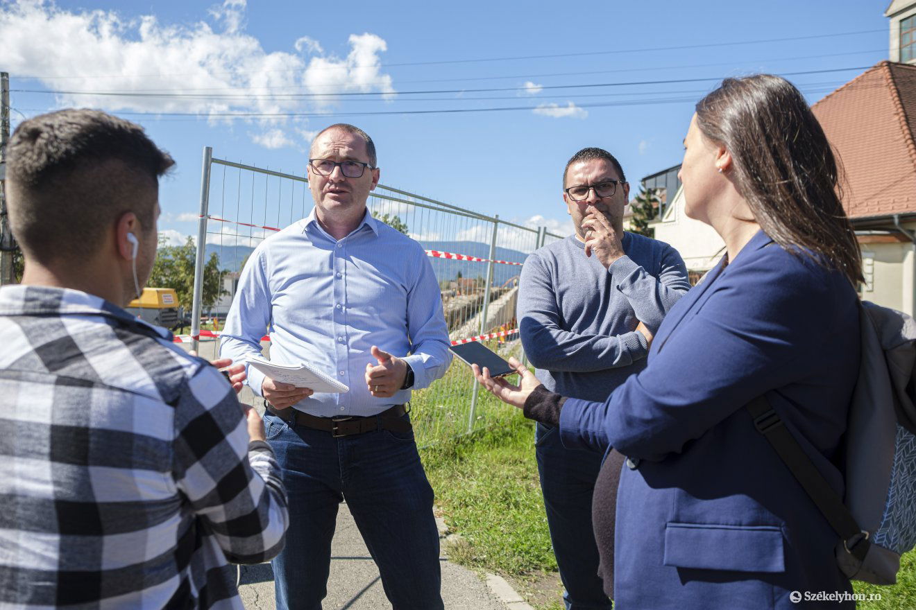 A polgármester szerint önös érdekek állnak szemben a közösség érdekeivel •  Fotó: Veres Nándor