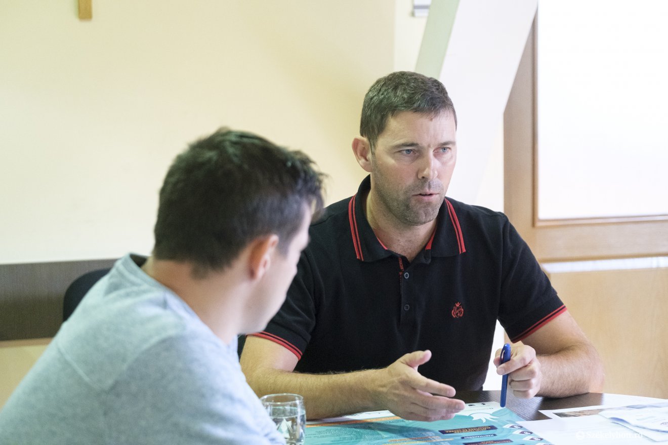 A hagymafesztivál programját ismertette Szentes Csaba madéfalvi polgármester •  Fotó: Veres Nándor