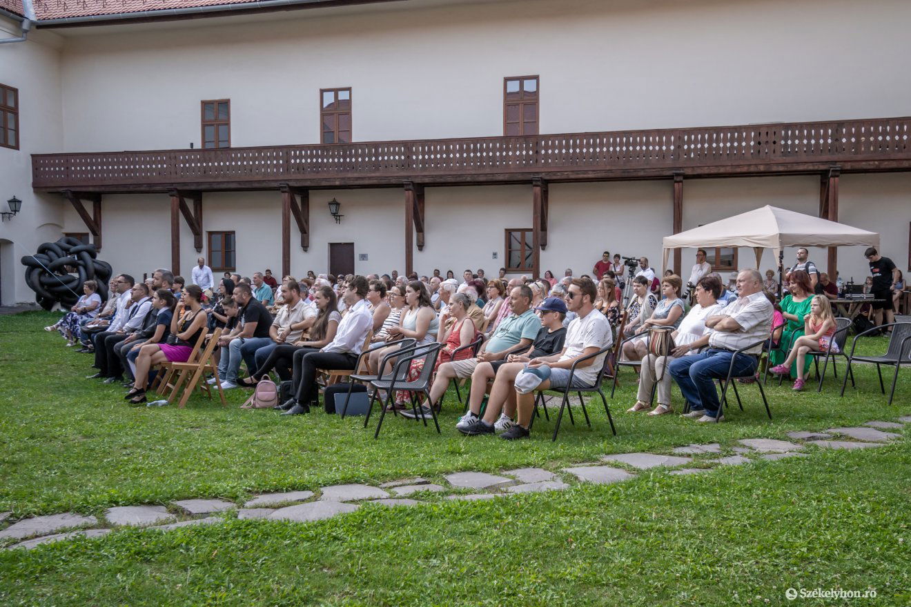 •  Fotó: Pinti Attila
