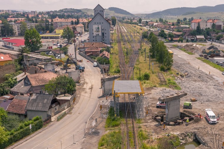 Megerősítik a tartópillért, lezárják az utat