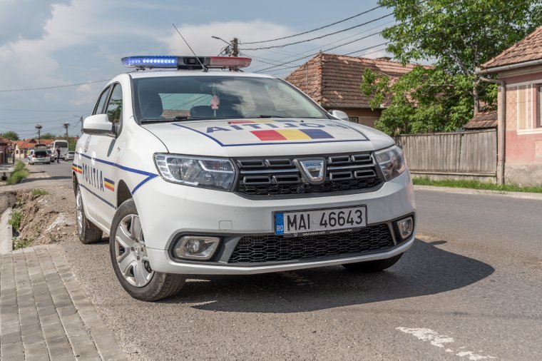 Három gépkocsi ütközött, két személyt kórházba szállítottak