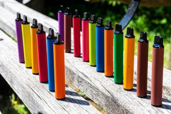 Megszavazták: betiltják az elektromos cigaretták reklámozását