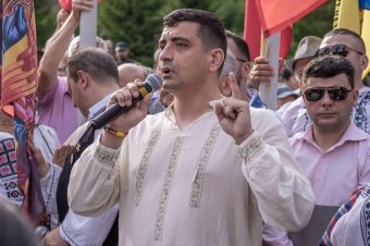 Volt moldovai hírszerzőfőnök: George Simiont vagy lefizette Moszkva, vagy zsarolja