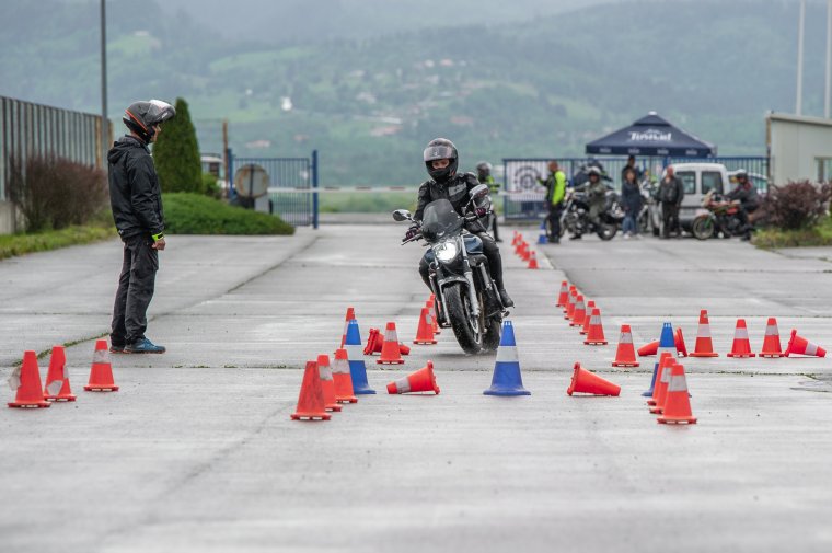 Tízórás képzéssel 125 köbcentis motorra ülhetnek a gépkocsivezetők