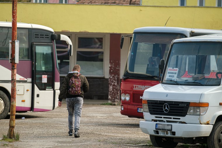 Aláírták a csíkszeredai buszállomás felújítási szerződését, egy éve van a kivitelezőnek