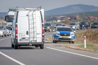 Ketten megsérültek a Sósrétnél történt balesetben