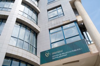 Várni kell az új lift felszerelésére