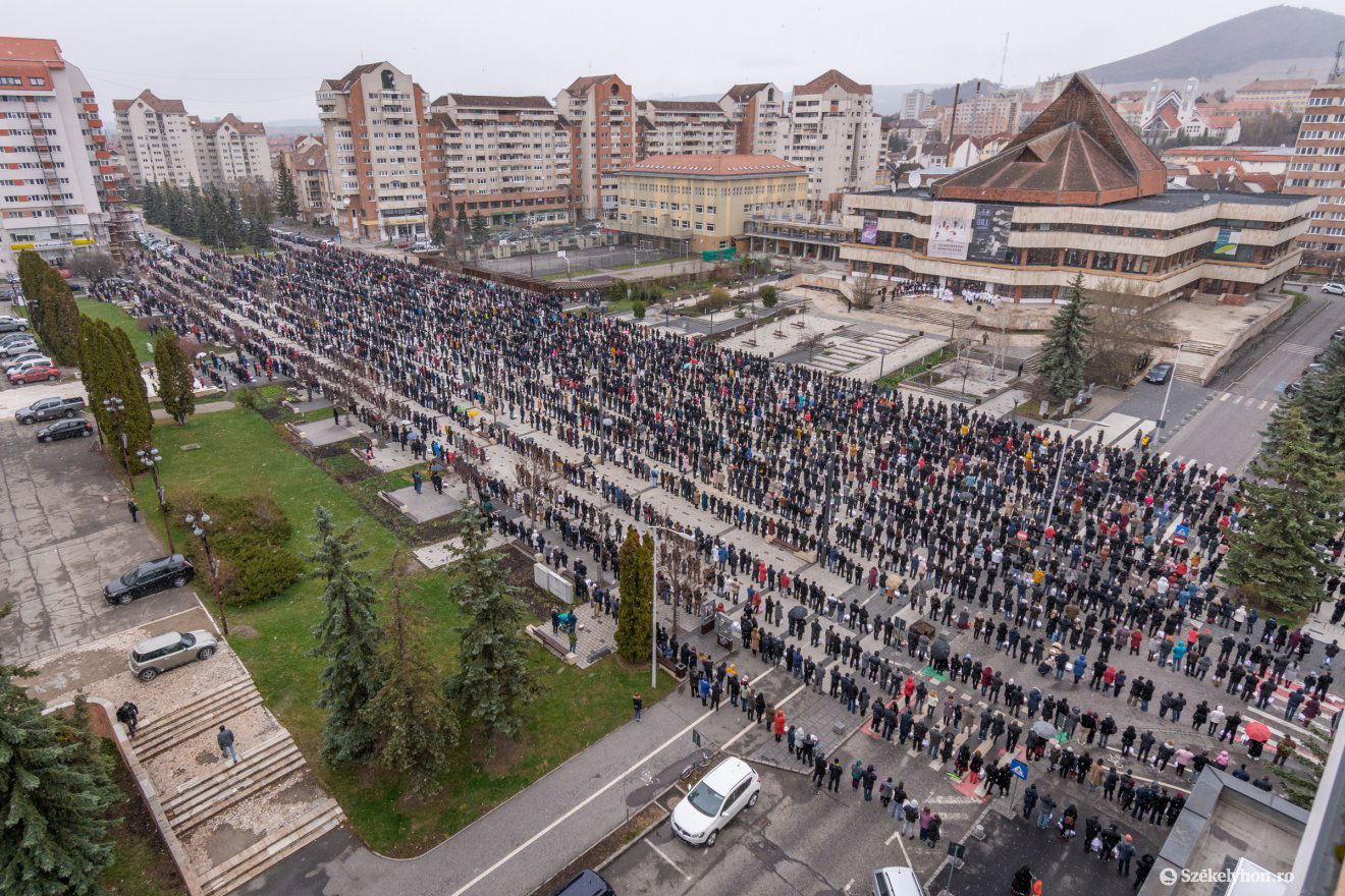 •  Fotó: Pinti Attila