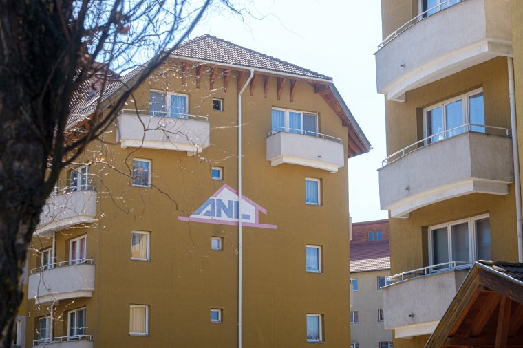 Nem lesz feltétel a csíkszeredai munkahely az ANL-tömbházlakások bérleti szerződésének meghosszabbításakor
