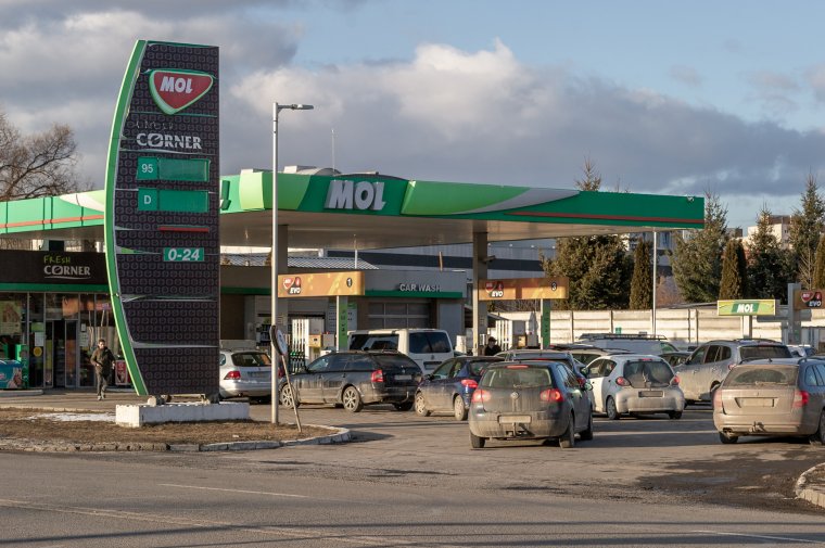 Megvont étkezési utalvány, kevesellt béremelés: tiltakozással fenyegetőzik a Mol Románia szakszervezete