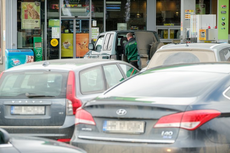 Az üzemanyag-eladások pörgették a fogyasztást Romániában az első öt hónapban