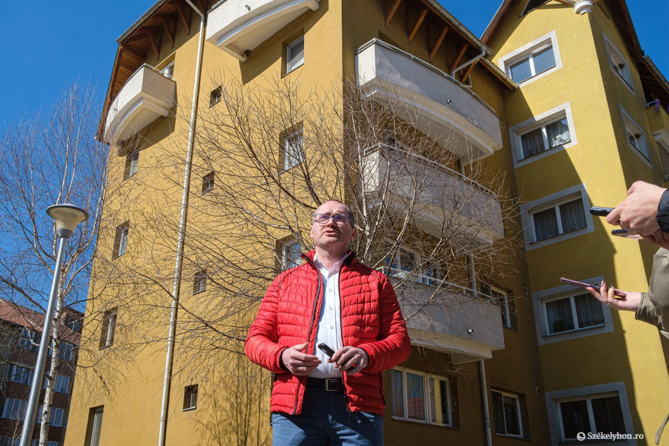 Megváltoztatják a szabályzót. A csíkszeredai munkahelyre vonatkozó előírás kikerül a feltételek közül •  Fotó: Veres Nándor