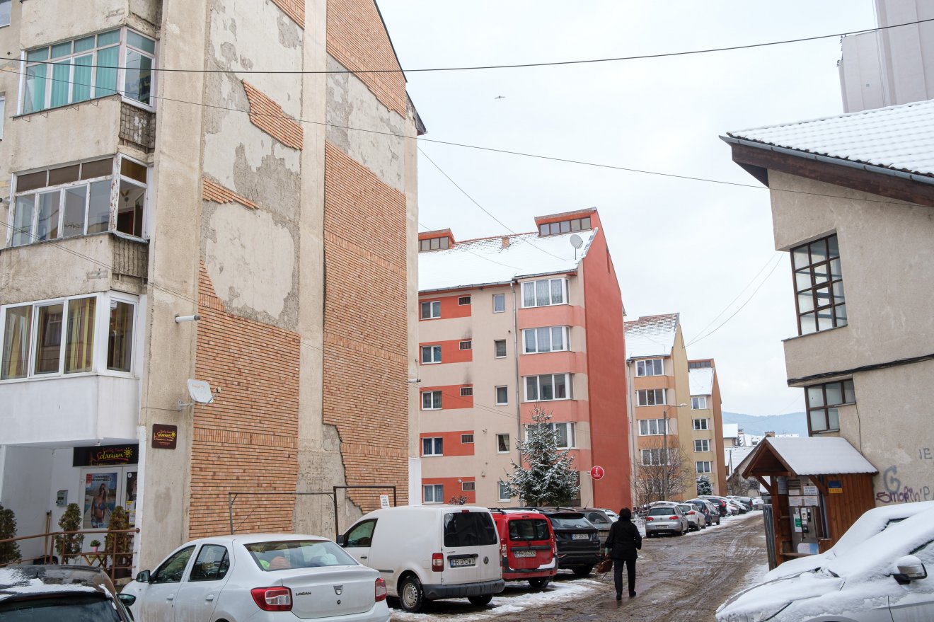 A bádoggarázsok lebontása után a teljes korszerűsítés ideje jön •  Fotó: Veres Nándor