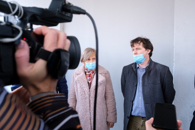 Visszahelyezték tisztségébe a szemész-főorvost, a kórház akkreditációját felfüggesztették