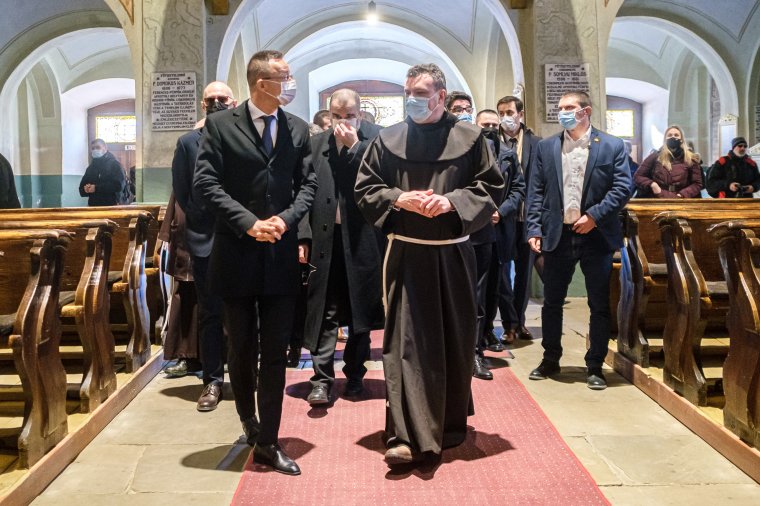 A csíksomlyói kegytemplomot is felkereste Szijjártó Péter