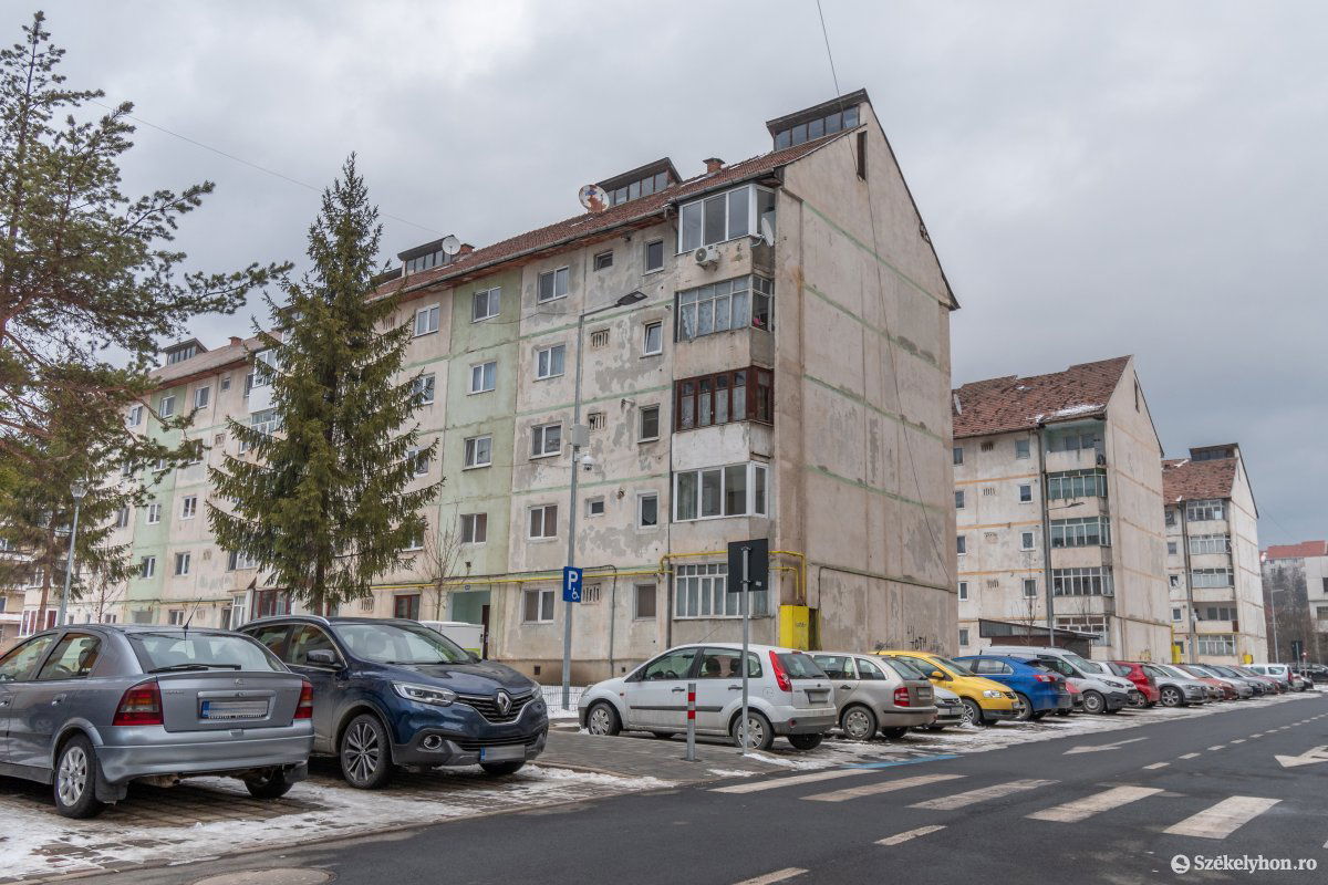 Az Octavian Goga sétányon újabb társasházak hőszigetelése kezdődhet el tavasszal •  Fotó: Pinti Attila