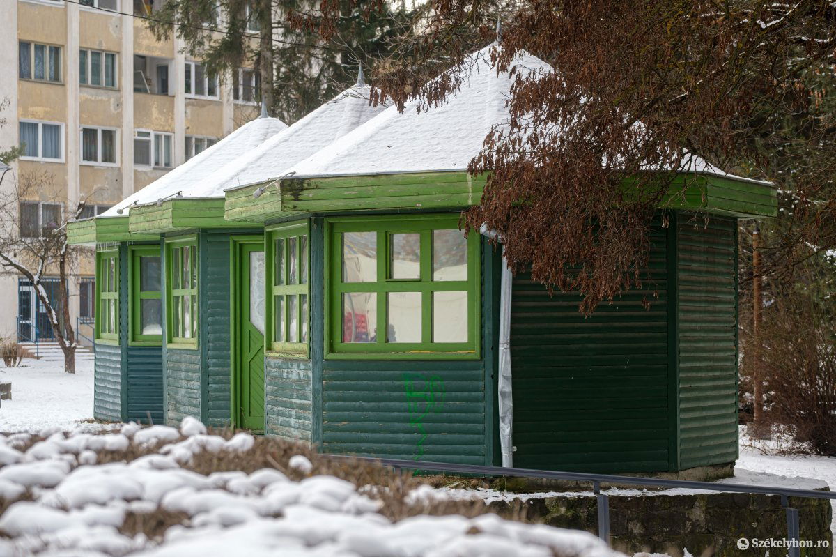 Sok vita tárgyát képezték a fabódék. Nem tisztázott jogi helyzetük •  Fotó: Veres Nándor