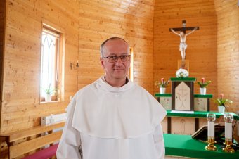 Pálos szerzetes vezette a motoros zarándoklatot Székelyföldről Rómába, várja a magyarokat a pápa