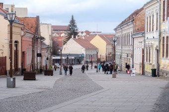 Gyalogos és kerékpáros ütközött a sétálóutcában