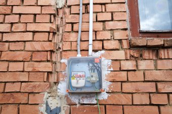 Börtön jár érte, mégis egyre többen lopják az áramot