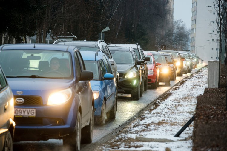 Egekben a kötelező autóbiztosítás ára, februártól további drágulás jöhet