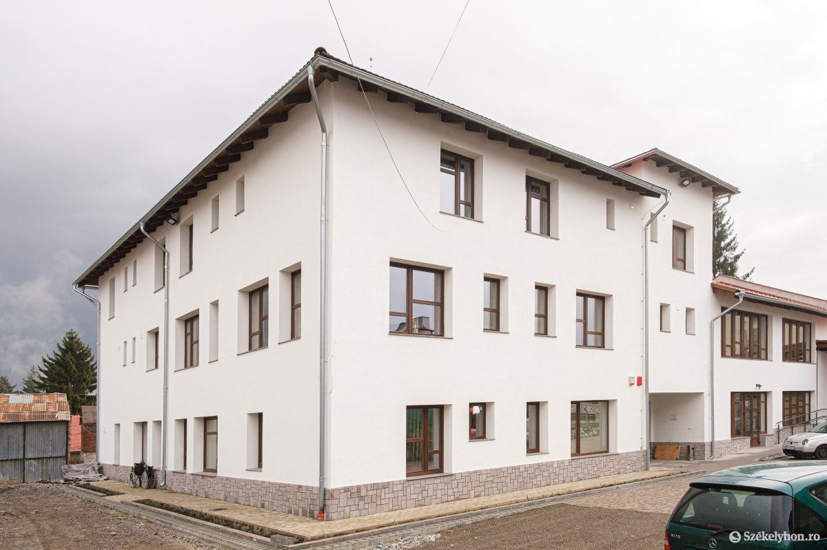 Sérültek és egészségesek is dolgoznak az Összefogás Házában •  Fotó: Veres Nándor