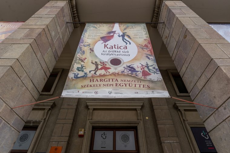 Katica, az örökké síró királykisasszony címmel új mesejátékot mutat be a Hargita Nemzeti Székely Népi Együttes