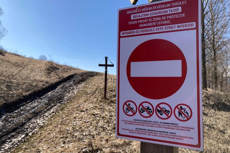 Feltörik a talajt, károsítják az élőhelyeket