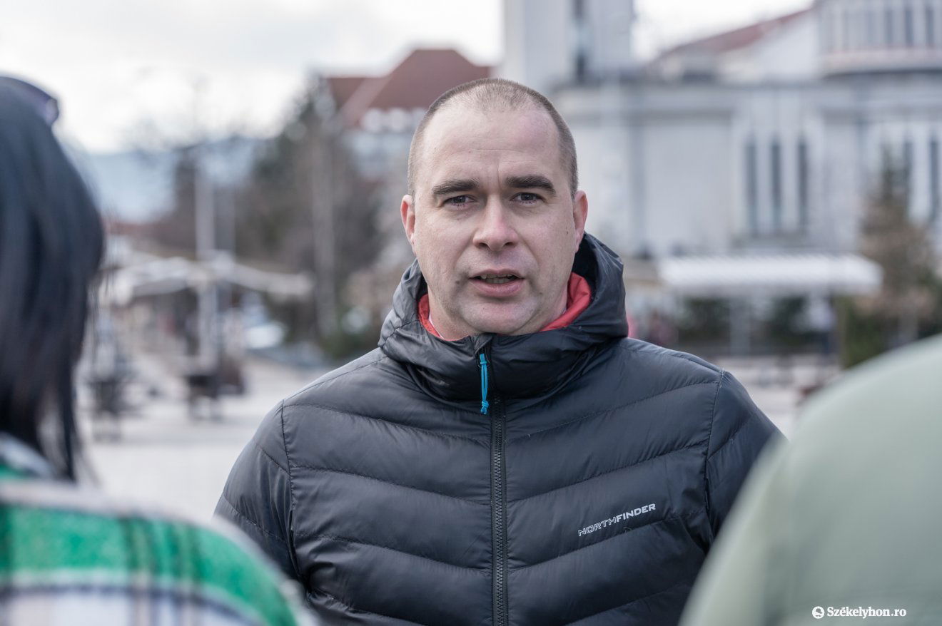 Dombi Gyula, a helyi rendőrség vezetője •  Fotó: Pinti Attila
