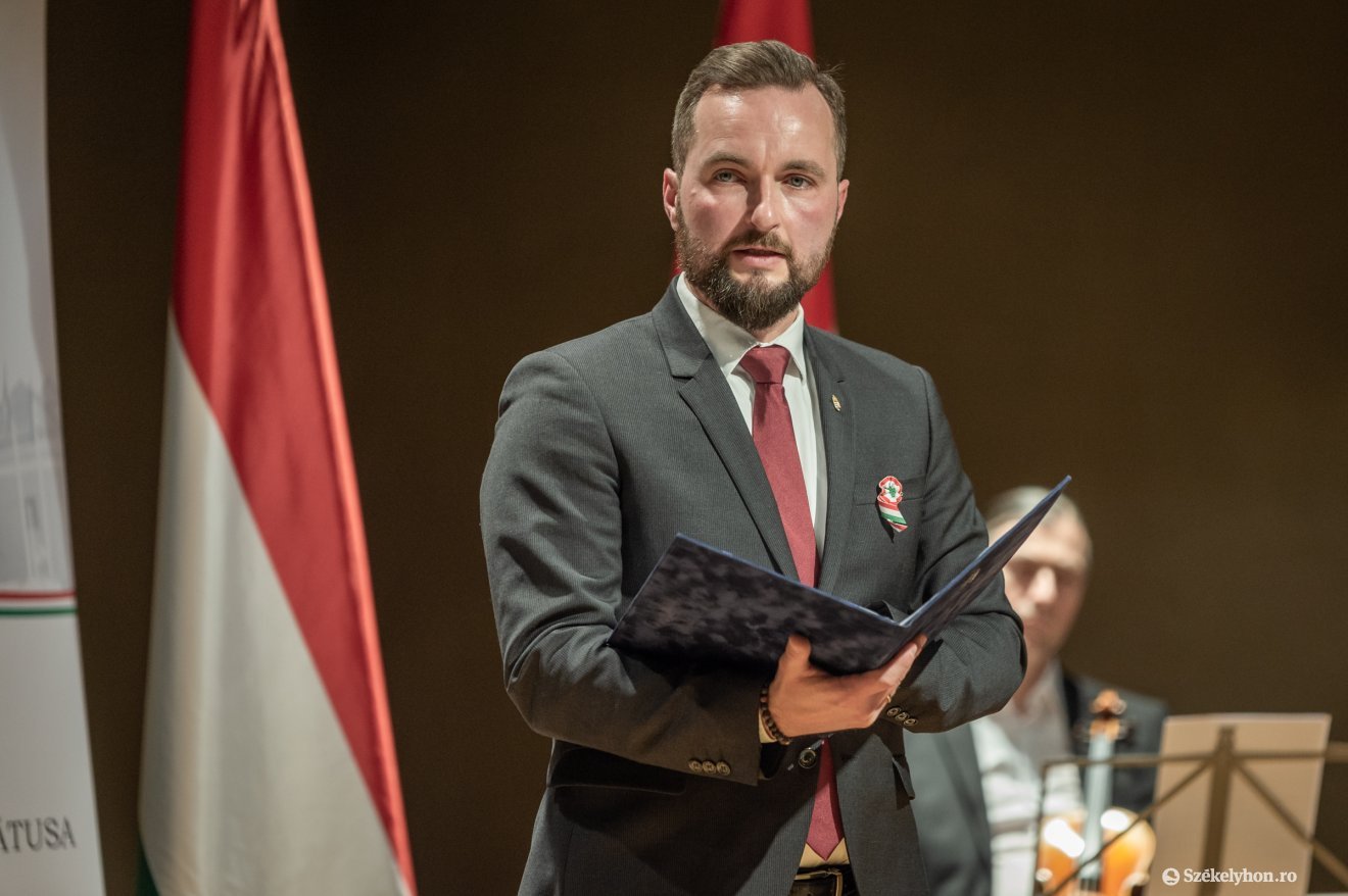 Percze László vezető konzul •  Fotó: Pinti Attila
