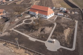 Alcsík egyik büszkeségét vették örökbe